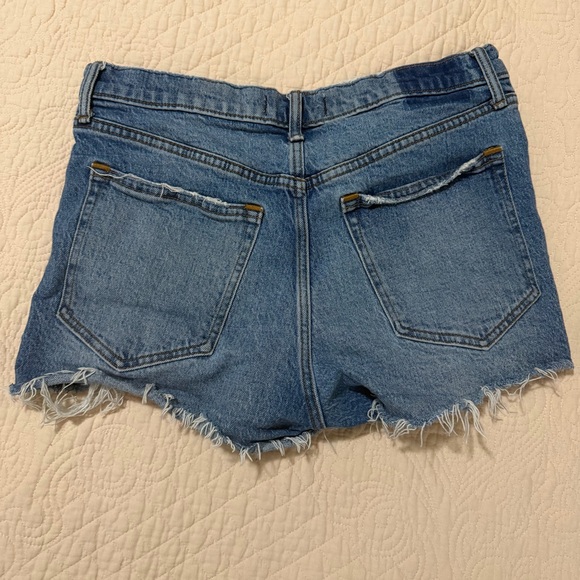 Abercrombie & Fitch - The Mom Short High Rise - Picture 2 of 3